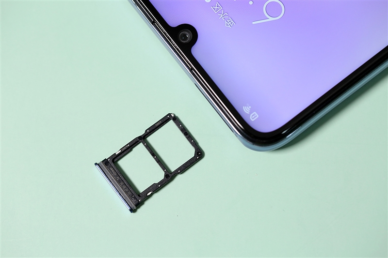高通首次演示 iSIM 技術(shù)，如果演示成功將不再使用 SIM 卡？