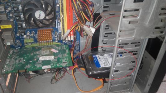 win10開(kāi)機(jī)檢測(cè)不到硬盤如何解決